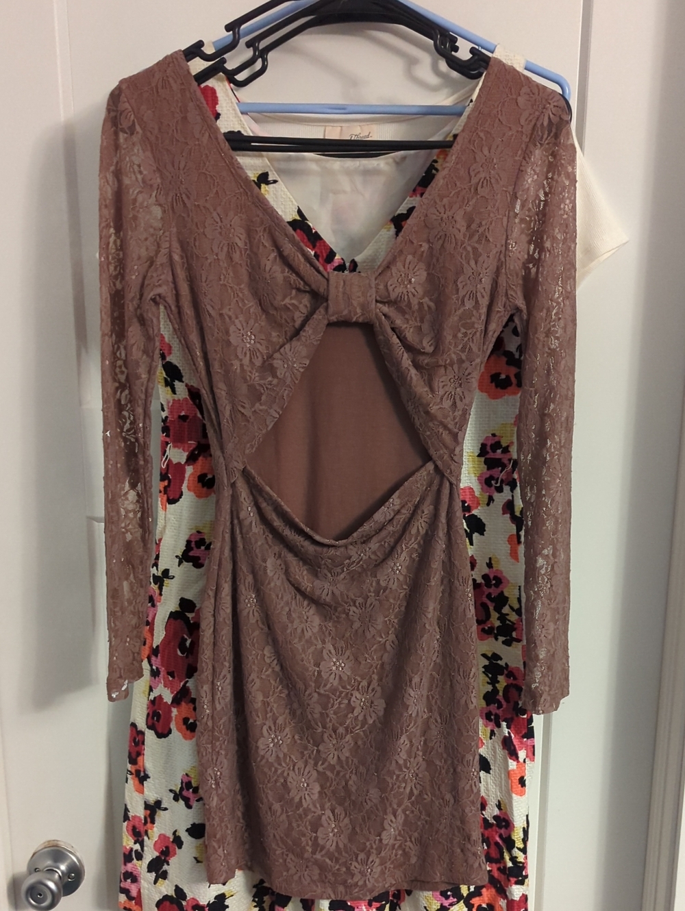 Iconic 2013 Vintage Charlotte Russe Mauve Lace Sleeve Open Back Bodycon Dress S